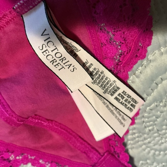 Bundles Victoria's Secret Pink Lace Bra Collection 2 - Picture 7 of 7